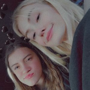 Meet your Posher, Cami